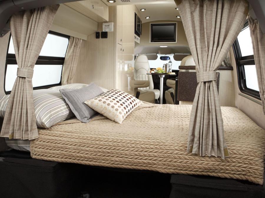  Chevrolet Airstream Avenue 2011 года  (фото 2 из 10)